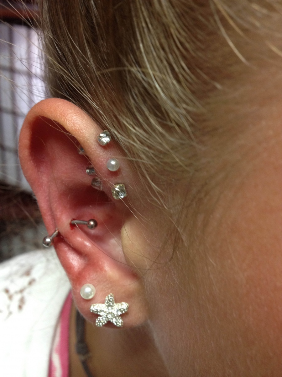 Goede TRIPLE FORWARD HELIX PIERCINGS | Craig Pokes U II-59